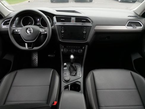 Certified 2021 Volkswagen Tiguan SE AWD/4WD image 10
