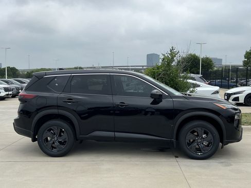New 2026 Nissan Rogue SV FWD image 3