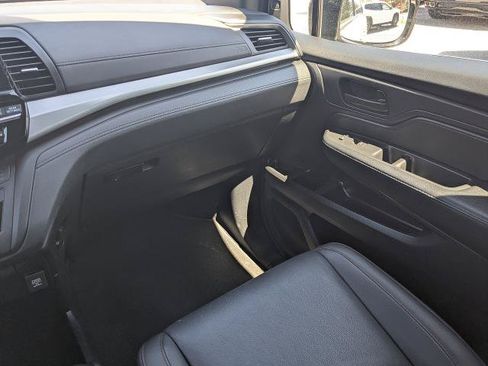 Used 2025 Honda Odyssey Sport-L image 17