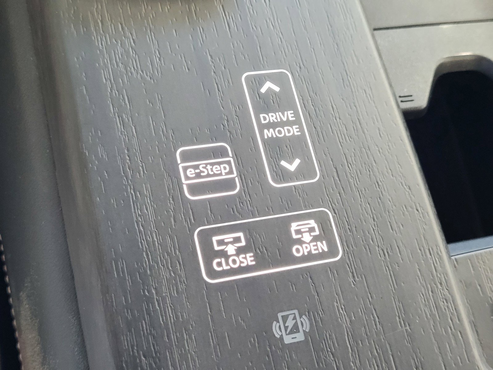 Certified 2024 Nissan Ariya FWD image 14
