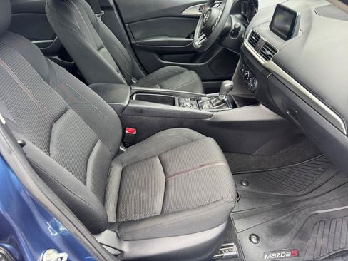 Used 2018 MAZDA MAZDA3 Sport w/ Preferred Equipment Package FWD image 13