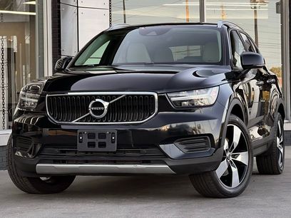 Used 2019 Volvo XC40 T5 Momentum