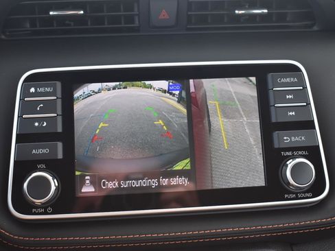 Used 2020 Nissan Kicks SR image 38