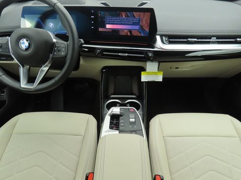 Certified 2025 BMW X1 xDrive28i w/ Premium Package image 12