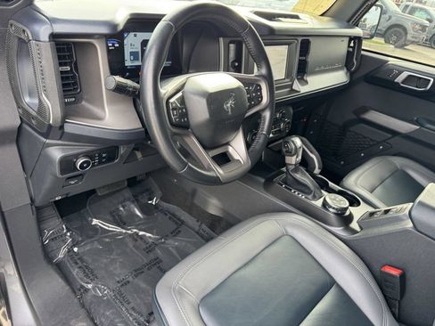 Used 2023 Ford Bronco Outer Banks AWD/4WD image 13