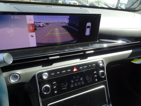 New 2025 Genesis GV80 2.5T Standard image 16