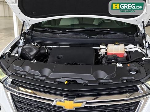 Used 2022 Chevrolet Traverse LS FWD image 17