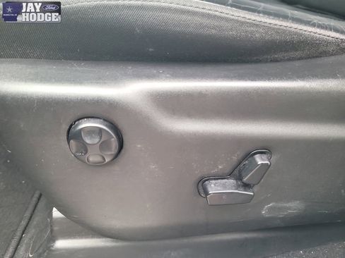 Used 2019 Jeep Grand Cherokee Limited image 14