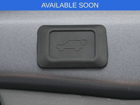 Used 2025 Toyota RAV4 SE w/ Convenience Package AWD/4WD image 31