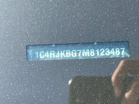 Used 2021 Jeep Grand Cherokee L Limited AWD/4WD image 8