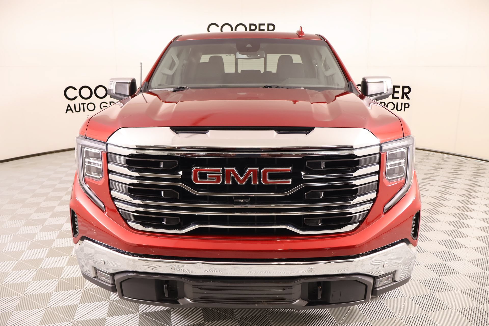 Used 2022 GMC Sierra 1500 SLT AWD/4WD image 10