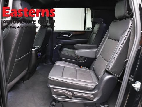 Used 2025 GMC Yukon XL Denali AWD/4WD image 24