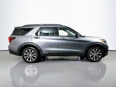 New 2026 Ford Explorer ST-Line AWD/4WD image 8
