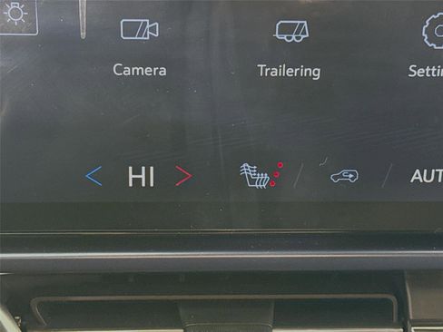 New 2026 Chevrolet Equinox EV LT image 15