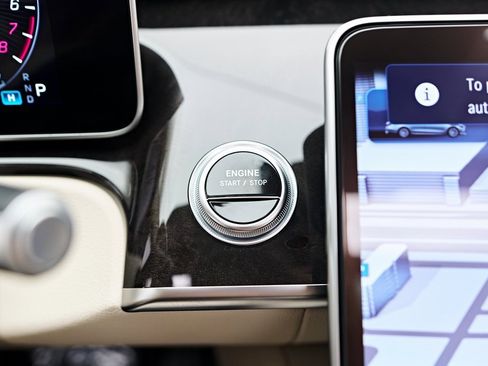 Used 2024 Mercedes-Benz S 580e 4MATIC Sedan image 67