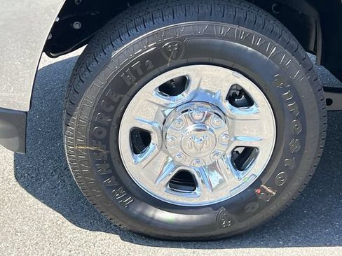 New 2026 RAM 2500 Tradesman AWD/4WD image 17