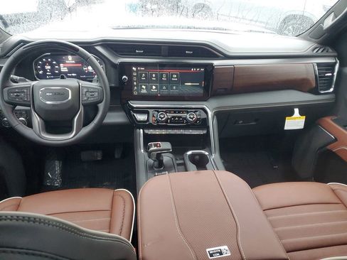 New 2026 GMC Sierra 1500 Denali Ultimate w/ LPO, Black Badging Package AWD/4WD image 10