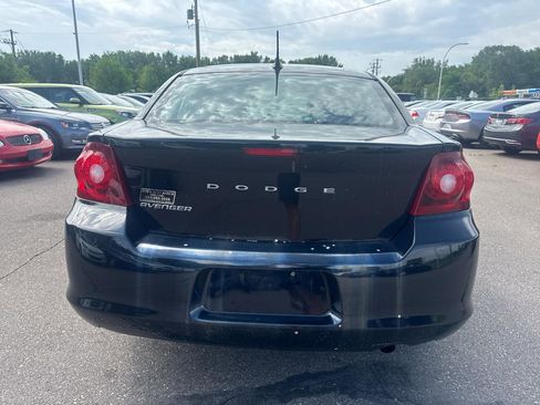 Used 2011 Dodge Avenger Mainstreet FWD image 6