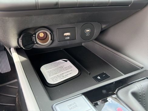 New 2026 Hyundai Elantra Limited FWD image 28