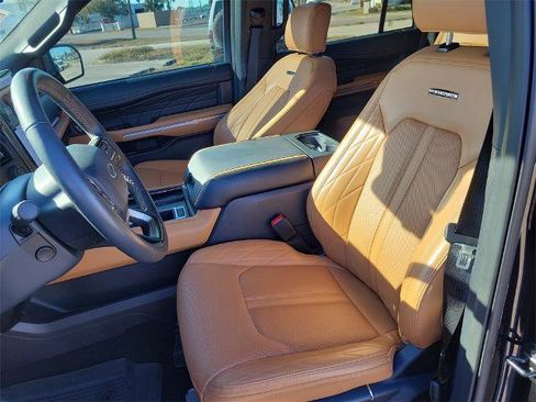 Certified 2024 Ford Expedition Platinum image 20