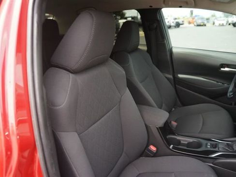 Used 2021 Toyota Corolla LE FWD image 19