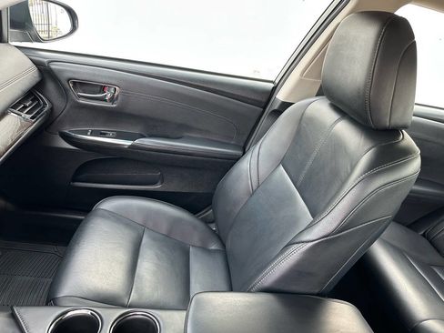 Used 2018 Toyota Avalon XLE image 29