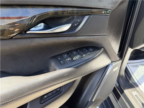 Used 2016 Cadillac Escalade Platinum AWD/4WD image 17