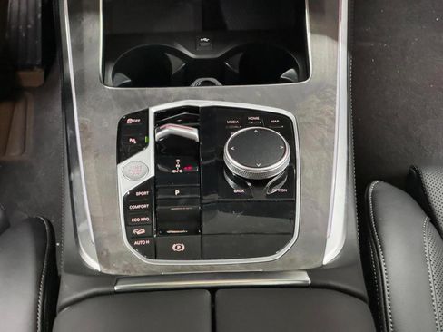 New 2026 BMW X5 xDrive40i w/ Premium Package image 16