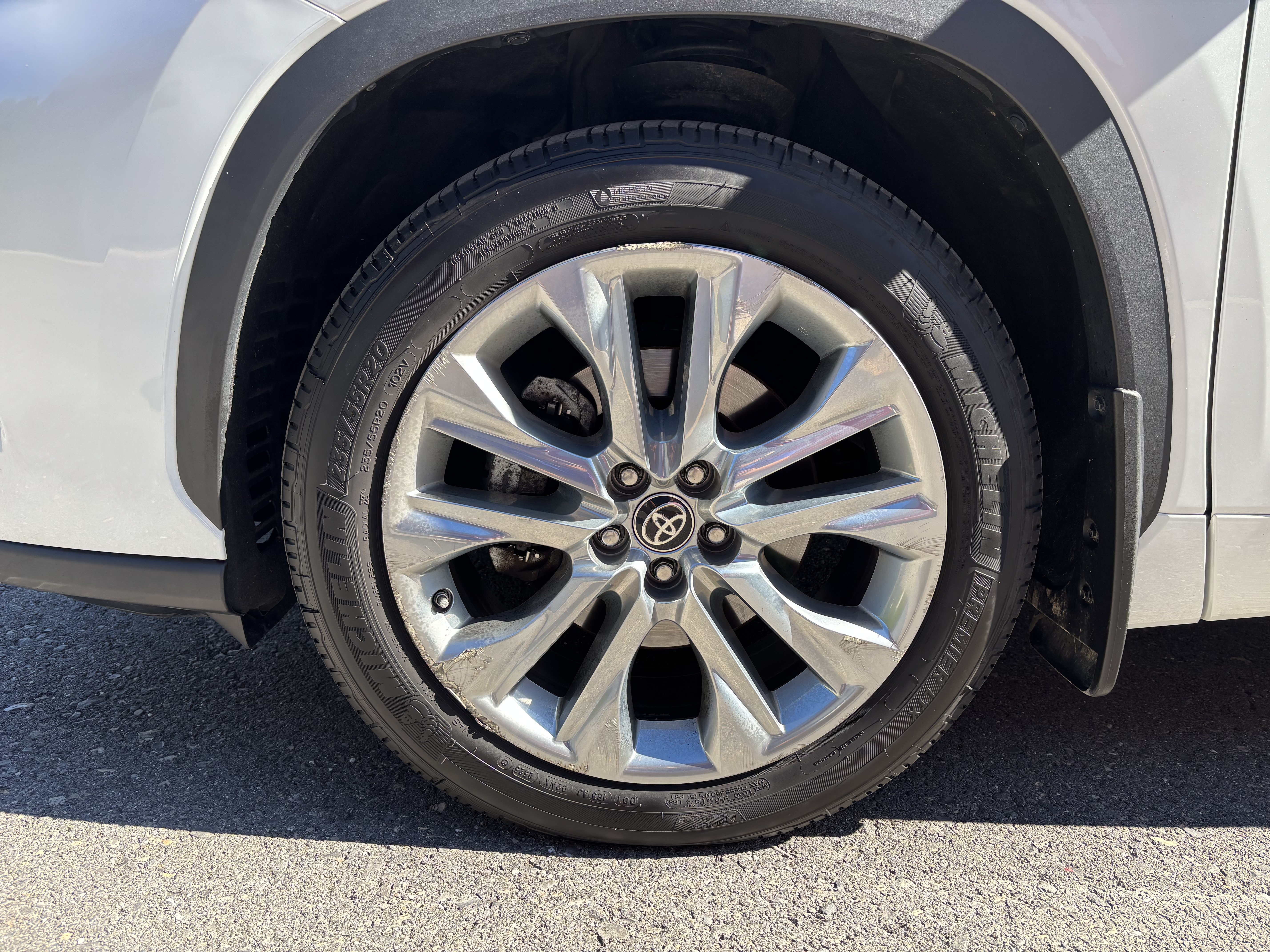 Used 2022 Toyota Highlander Limited AWD/4WD image 11