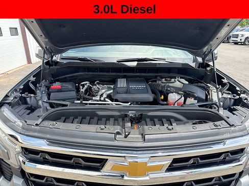 Used 2024 Chevrolet Silverado 1500 LT AWD/4WD image 30