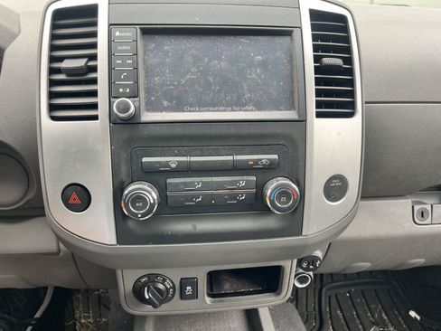 Used 2020 Nissan Frontier SV AWD/4WD image 19