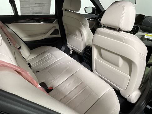 Certified 2023 BMW 540i xDrive w/ Executive Package image 14