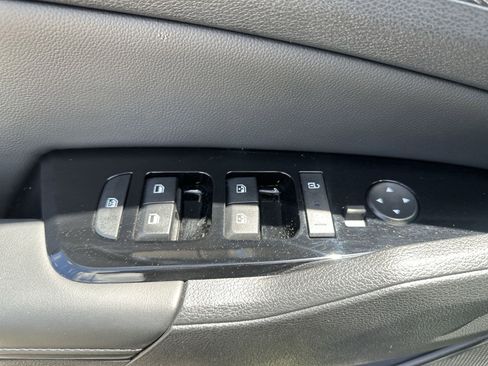 Certified 2025 Kia Sportage SX FWD image 15