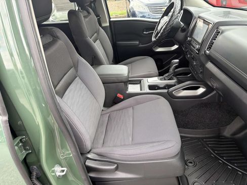 Used 2024 Nissan Frontier SV w/ SV Convenience Package AWD/4WD image 13