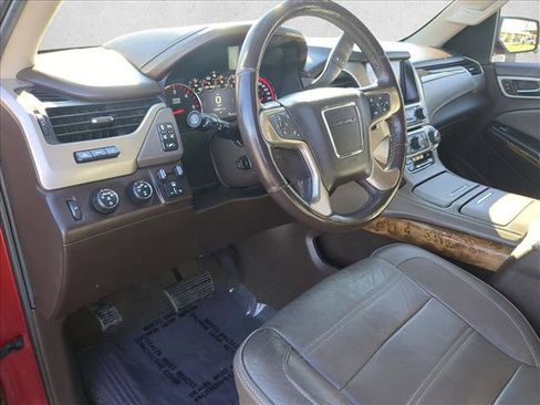 Used 2015 GMC Yukon Denali w/ Premium Package image 10