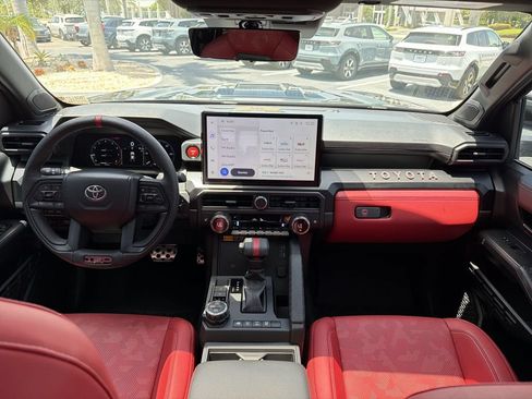 Used 2025 Toyota Tacoma TRD Pro AWD/4WD image 10