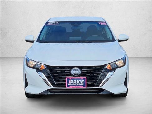 Used 2025 Nissan Sentra SV FWD image 2