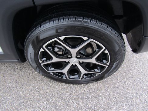 Used 2024 Jeep Compass Limited AWD/4WD image 10