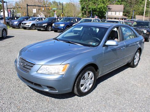 Used 2010 Hyundai Sonata GLS FWD image 2