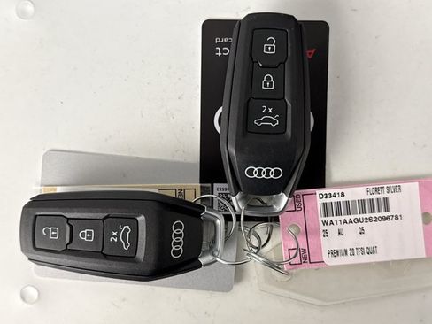 Used 2025 Audi Q5 Premium w/ Convenience Package AWD/4WD image 10
