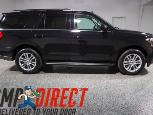 Used 2022 Ford Expedition XLT image 6