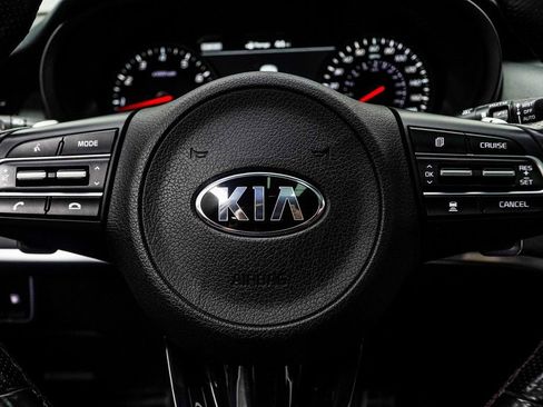 Used 2020 Kia Stinger GT1 image 27