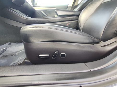 Used 2023 Tesla Model 3 Standard Range image 22