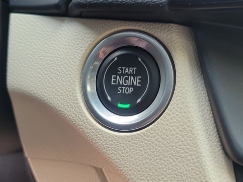 Used 2021 Cadillac CT4 Premium Luxury AWD/4WD image 31
