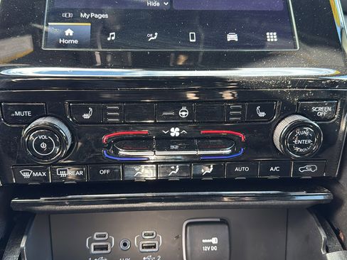 Certified 2024 Jeep Grand Cherokee Altitude image 21