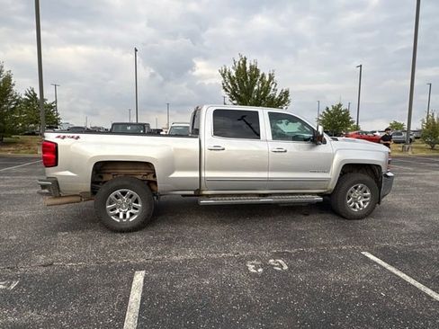 Used 2019 Chevrolet Silverado 2500 LTZ w/ Duramax Plus Package AWD/4WD image 3