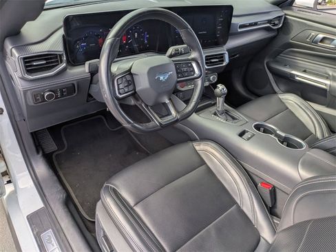 Used 2024 Ford Mustang Premium image 17