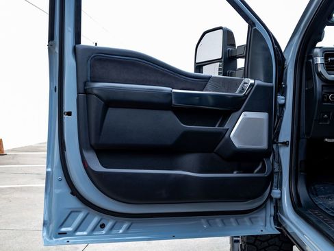 Used 2025 Ford F350 Platinum image 37