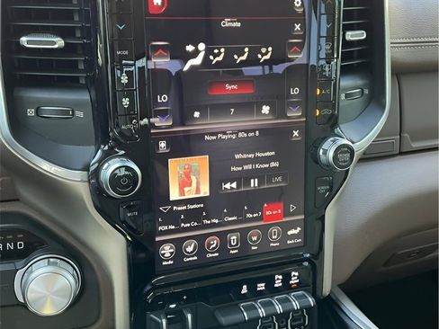 Used 2019 RAM 1500 Laramie image 42