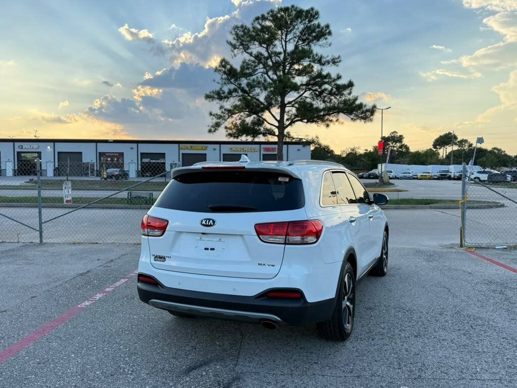Used 2016 Kia Sorento EX w/ EX Premium Package FWD image 13